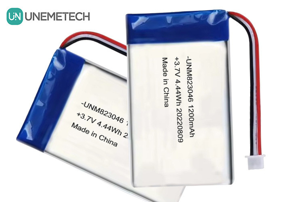 Batterie polymère au lithium rechargeable 3.7 V 1200mah 4.44 Wh 823046
