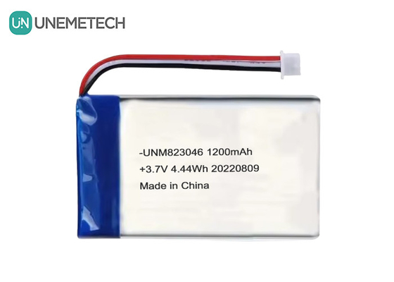 Batterie polymère au lithium rechargeable 3.7 V 1200mah 4.44 Wh 823046
