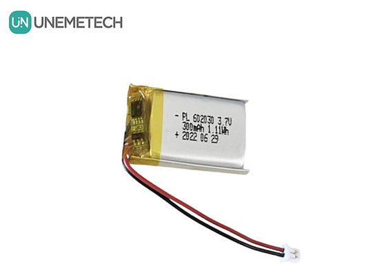 3.7V 300mAh personnalisé Argent rechargeable Li-ion Polymère batterie 602030 pour GPS Tracker