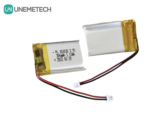 3.7V 300mAh personnalisé Argent rechargeable Li-ion Polymère batterie 602030 pour GPS Tracker