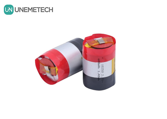 18250 630 mAh 3.7V batterie polymère à ions de lithium cylindrique rechargeable avec courant de décharge 5A